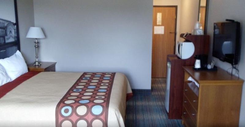 Hotel Super 8 By Wyndham Shenandoah Extérieur photo